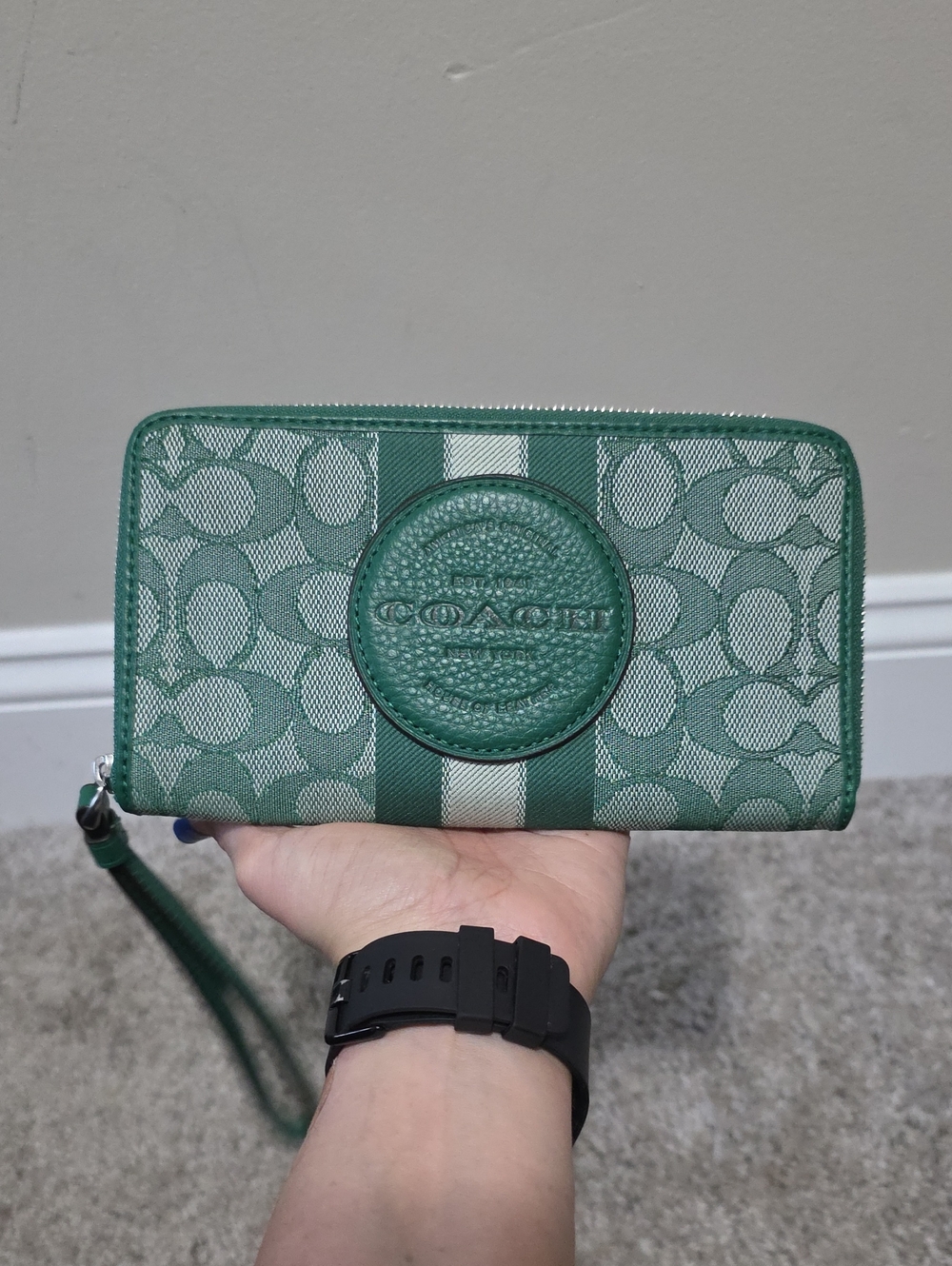 Coach Signature Jacquard Dempsey Large Zip Around Phone Wallet Wristlet Green
